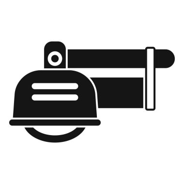 Lezzetli bir İtalyan mutfağı deneyimi için taze hamuru dilimleyen pizzacı.