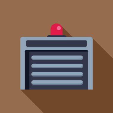 İtfaiye istasyonunun kapısı açık ve siren çalışıyor. Acil çağrı için itfaiye bekliyor.