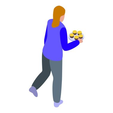 Garson kız yürüyor ve elinde lezzetli çöreklerden bir tepsi tutuyor.