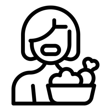 Kadın açık ağızla kaseden tavuk yemekten zevk alıyor.