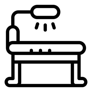 Ayarlanabilir lambalı tıbbi muayene masası, kontrol sırasında hastayı aydınlatıyor.