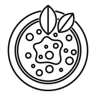 Restoranda garnitür olarak sunulan yapraklı lezzetli çorba tabağı.