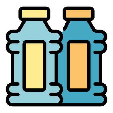 İki plastik su şişesi yan yana duruyor, geri dönüşüme hazır.