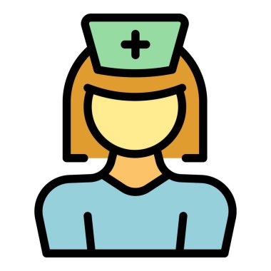 Klasik bir üniforma giyen ve gülümseyen bir kadın hemşire.