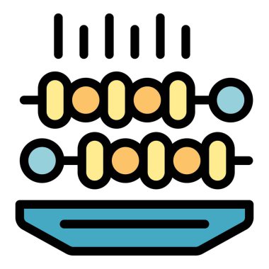 Tavuk kebablı iki şiş ızgarada ızgara yapıyor, et kızarıyor ve dumanı serbest bırakıyor.