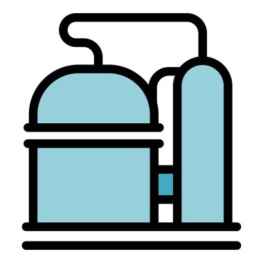 Görüntü, petrol ürünlerini rafine etme, depolama tankları ve boru hatlarının yer aldığı süreci temsil ediyor