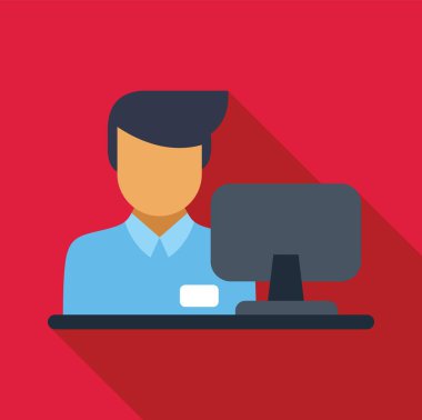 Resepsiyonist üniformalı bir erkek resepsiyonist resepsiyonda üzerinde bir bilgisayarla dikiliyor.