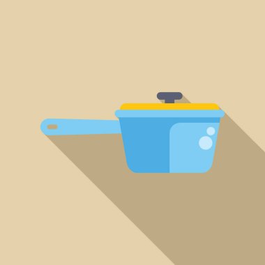 Açık mavi tencere, sarı kapaklı, uzun saplı ve buharlı, bej arka planda, uzun gölgeli.