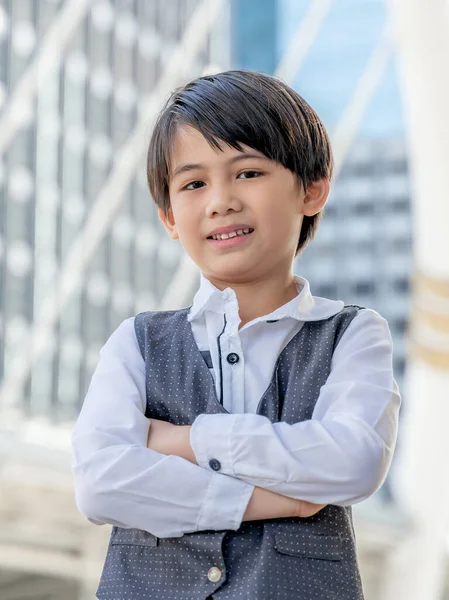 Porträtt Asiatisk Pojke Affärsdistrikt Livsstil Barn Barn Barn Människor Koncept Stockbild