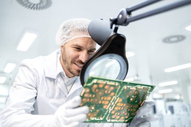 Süper bilgisayarlar için yeni çip ve işlemciler geliştiriliyor.