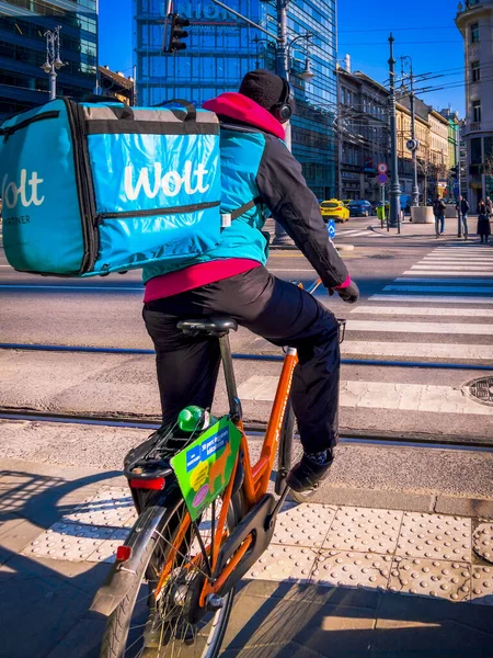 Budapesht Hungary February 2023 Male Courier Wolt Online Courier Service — Stock Photo, Image
