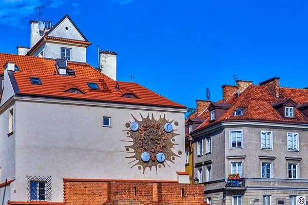 Вигляд Стародавнього Годинника Знаками Зодіаку Стіні Варшаві Польща — стокове фото