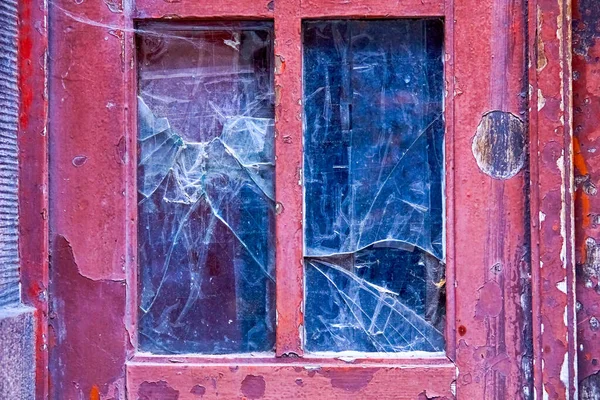 Разбитое Стекло Окне Старого Заброшенного Дома Фото Снаружи Дома — стоковое фото