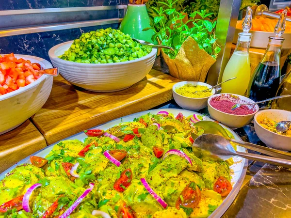 Salade Van Avocado Tomaat Peterselie Smaak Gebracht Met Kruiden Lichte — Stockfoto