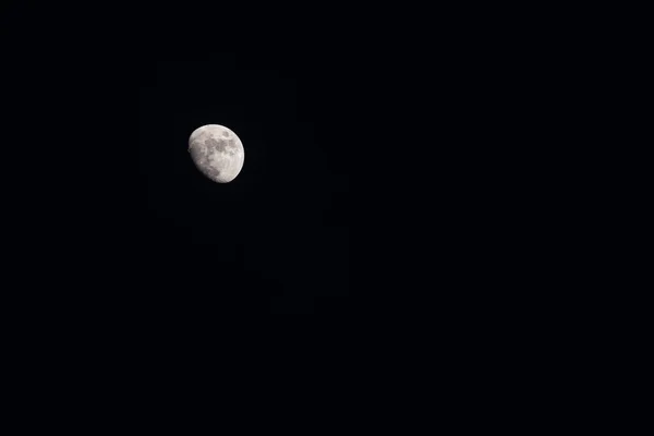 Maan Met Donkere Nacht Achtergrond — Stockfoto