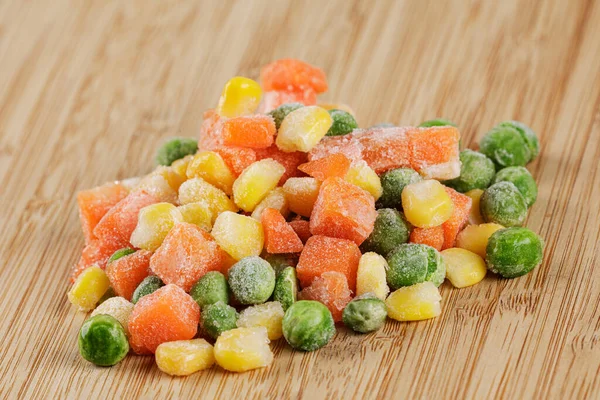 Primer Plano Las Verduras Mixtas Congeladas Incluyendo Maíz Zanahorias Guisantes — Foto de Stock
