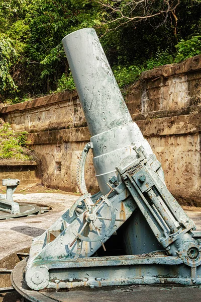 在菲律宾科雷吉多岛上陈列的迫击炮大炮 是炮台路 Battery Way 的艺术遗迹 Corregidor岛守卫着马尼拉湾的入口 — 图库照片