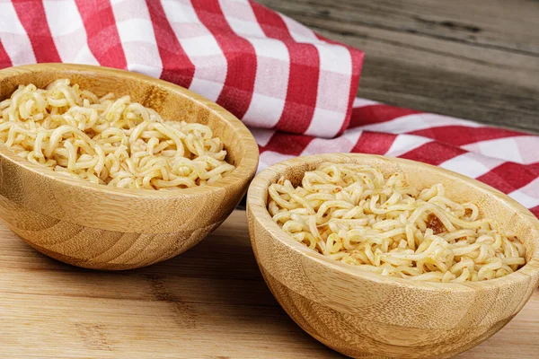 Close Bowl Ramen Noodles Also Known Instant Noodles Wooden Background — Stock Photo, Image