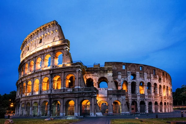 Den Världsberömda Colosseum Rom Italien Europa Med Kopieringsutrymme — Stockfoto