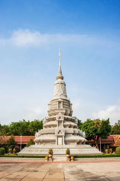 Ступа Серебряной Пагоде Королевский Дворец Пномпень Имеет Королевский Храм Официально — стоковое фото