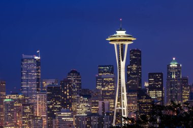 Ünlü Space Needle, Seattle, Washington State, Kuzey Amerika 'daki Kerry Park' tan izleniyor.