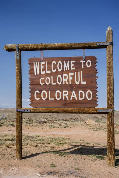 Bienvenue Colorado State Line Panneau Routier Long Une Route Campagne — Photo