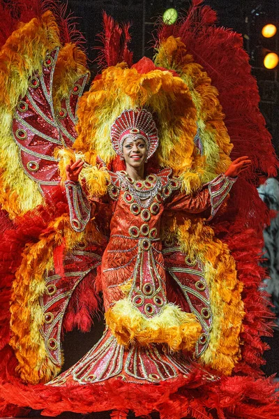 Leblon Plataforma Uno Kulübü, Rio de Janeiro, Brezilya 'daki Samba Show dansçıları
