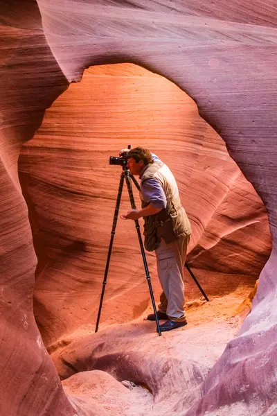 Photographer Thating Photos Beautiful Lower Antelope Canyon Navajo Reservation Arizona — Stock Photo, Image