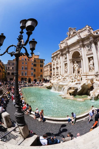 Den Historiska Fontana Trevi Ett Populärt Turistmål Rom Italien Europa — Stockfoto