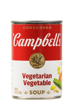 Bir kutu Campbell Sebze Çorbası 'nın kapağını kapatın. Beyaz arka planda fotokopi alanı, Filipinler, Güneydoğu Asya