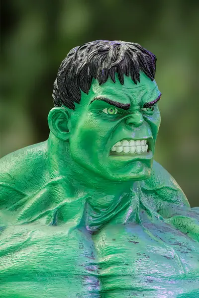 Close Statue Avengers Superhero Incredible Hulk Copy Space — Stock Photo, Image