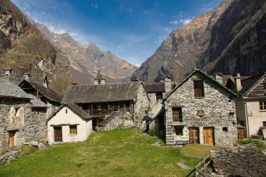 İsviçre 'deki taş köyler
