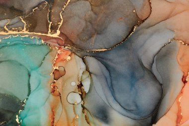 Şeffaf renk akımları, yılan gibi kıvrılan metalik girdaplar ve köpüklü renk spreyleri bu serbest akan dokuların manzarasını şekillendirir. Sıvı mürekkep tekniğiyle doğal lüks, akışkan sanat resimleri.