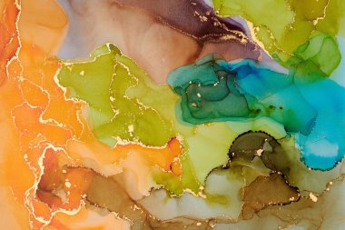 Alkol mürekkebi tekniğinde doğal lüks, soyut, akışkan sanat resimleri. Şefkatli ve rüya gibi duvar kağıtları. Renklerin karışımı şeffaf dalgalar ve altın girdaplar yaratır. Posterler ve diğer basılı materyaller için