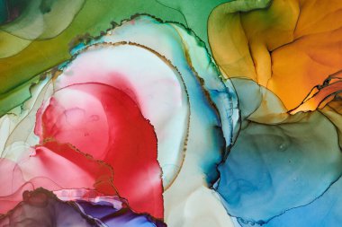 Şeffaf renk akımları, yılan gibi kıvrılan metalik girdaplar ve köpüklü renk spreyleri bu serbest akan dokuların manzarasını şekillendirir. Sıvı mürekkep tekniğiyle doğal lüks, akışkan sanat resimleri.