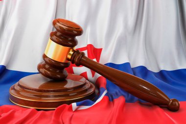 Slovakya hukuku ve adalet kavramı. Slovakya bayrağı üzerinde ahşap tokmak, 3D görüntüleme