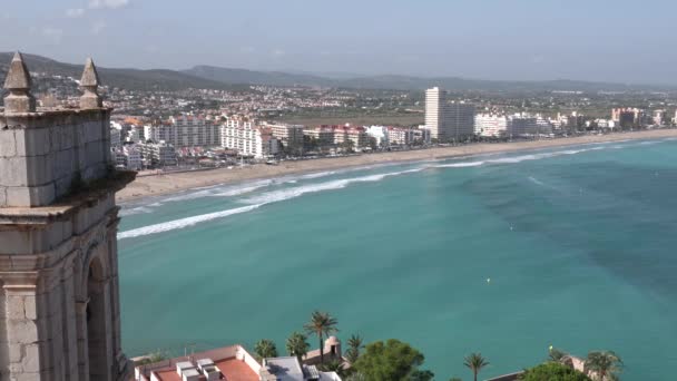 Пеніскола Узбережжя Іспанії Вид Муром Замку Прекрасне Блакитне Море Небо — стокове відео