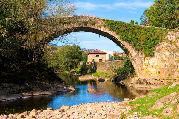 Lierganes Мост Cantabria Испании Древнего Римского Строения Через Реку Миера — стоковое фото