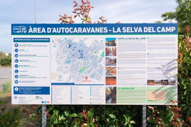 İspanya 'nın Tarragona Eyaleti, La Selva del Camp' taki İspanyol Alanı 'nda karavan su ve atık imhası için hizmet noktası.