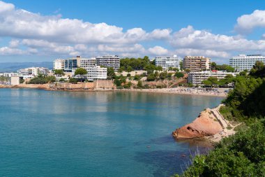 Platja dels Capellan plaj manzaralı Salou plajı Costa Dorada İspanya turizm merkezi