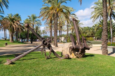 Bir çapa, Salou Costa Dorada Katalonya 'daki gezinti yürüyüşünde görülen ilginç nesnelerden biriydi.