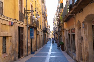 5 Ekim 2022 Çarşamba günü eski Tarragona Costa Dorada Katalonya 'da dar sokaklar
