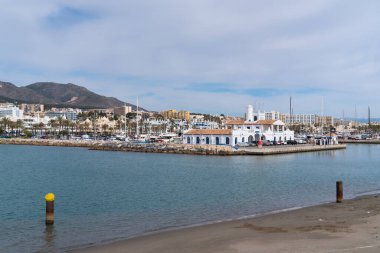 Benalmadena Puerto, İspanya, Costa Del Sol 24 Şubat Cuma günü