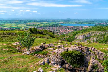 Cheddar Gorge Somerset İngiltere 'nin vahşi keçileriyle turistik ilgi odağı