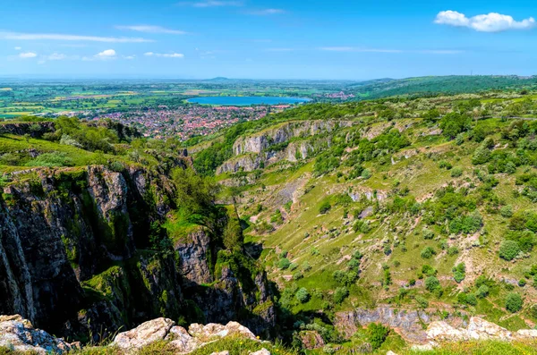 Cliff Edge Cheddar Gorge Somerset England Tourist Attraction — Stock Photo, Image