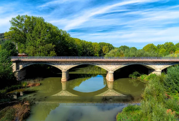 Ebro Moderne Brücke Neben Frias Mittelalterliche Brücke Burgos Provinz Kastilien — Stockfoto