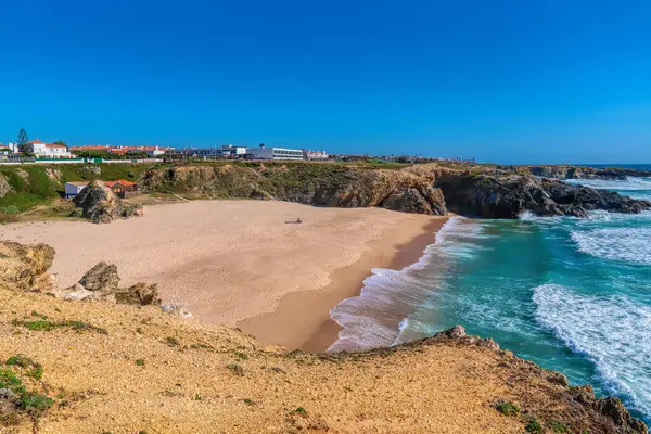 Praia Grande plajı Porto Covo Portekiz Atlantik kıyıları Sines ve Vila Nova de Milfontes Costa Vicentina arasında