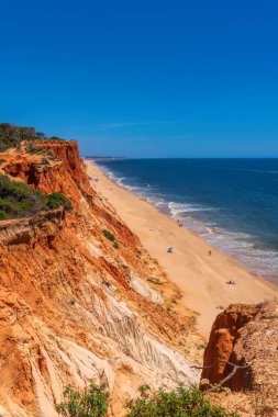 Praia da Falsia. Vilamoura ve Albufeira arasındaki güzel sahil. Portekiz 'in en iyisi.