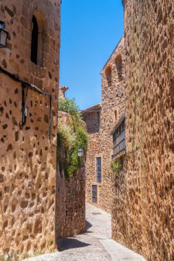 Dar Sokak Caceres İspanya 'nın eski kenti Unesco Dünya Mirası Şehri, Extremadura bölgesi