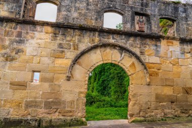 San Vicente de la Barquera Cantabria hastanesi İspanya tarihi binası yıkıldı